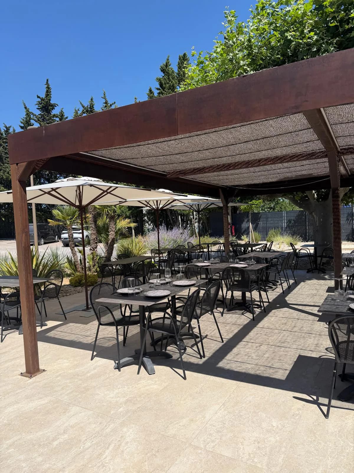 La terrasse · 90 places